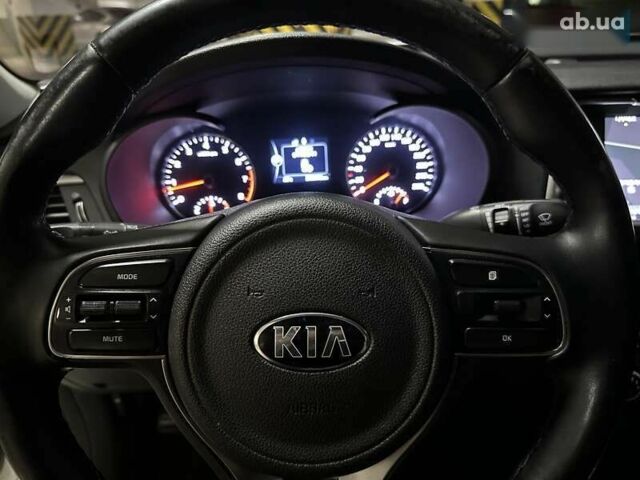 Киа K5, объемом двигателя 0 л и пробегом 200 тыс. км за 12700 $, фото 22 на Automoto.ua