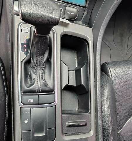 Киа K5, объемом двигателя 2 л и пробегом 314 тыс. км за 9999 $, фото 10 на Automoto.ua