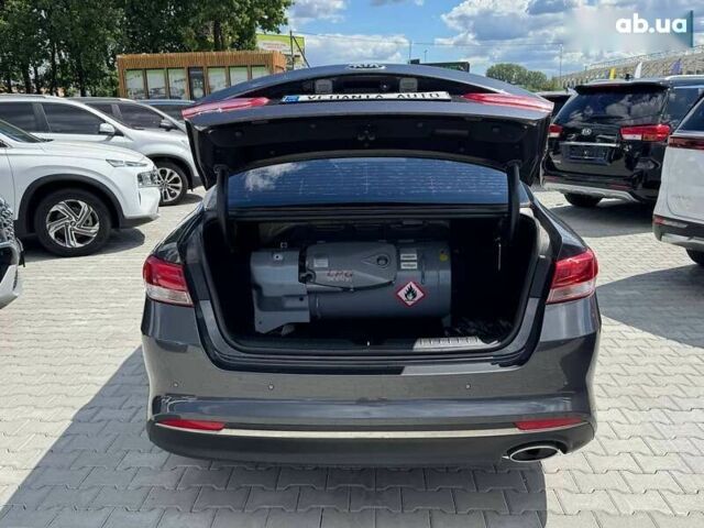 Кіа K5, об'ємом двигуна 2 л та пробігом 257 тис. км за 12200 $, фото 6 на Automoto.ua