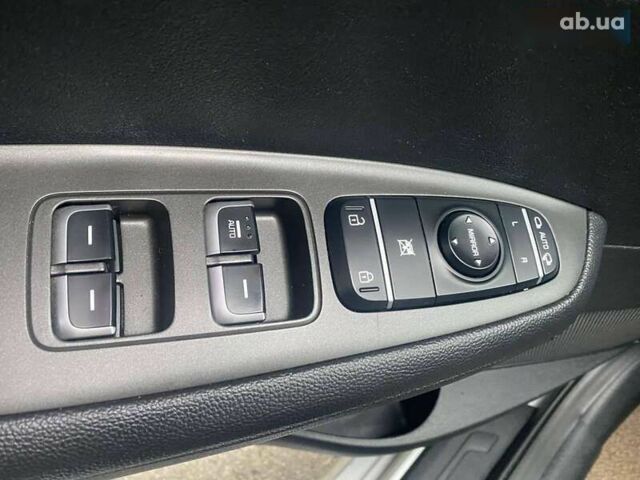 Киа K5, объемом двигателя 2 л и пробегом 322 тыс. км за 11990 $, фото 5 на Automoto.ua