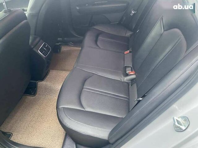 Киа K5, объемом двигателя 2 л и пробегом 322 тыс. км за 11990 $, фото 7 на Automoto.ua