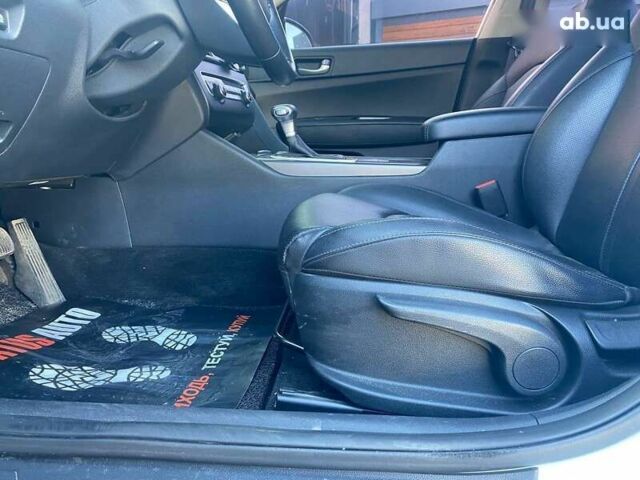 Киа K5, объемом двигателя 2 л и пробегом 183 тыс. км за 16500 $, фото 11 на Automoto.ua
