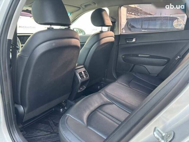 Киа K5, объемом двигателя 0 л и пробегом 266 тыс. км за 13490 $, фото 11 на Automoto.ua