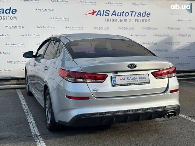 Киа K5, объемом двигателя 0 л и пробегом 266 тыс. км за 13490 $, фото 7 на Automoto.ua