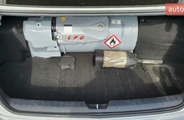 Киа K5, объемом двигателя 2 л и пробегом 235 тыс. км за 9800 $, фото 16 на Automoto.ua