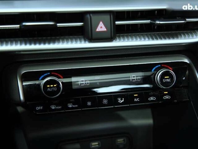 Киа K5, объемом двигателя 1.6 л и пробегом 8 тыс. км за 21500 $, фото 17 на Automoto.ua