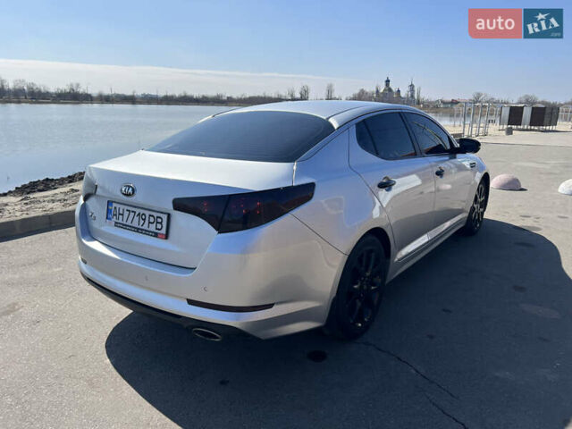 Сірий Кіа K5, об'ємом двигуна 2 л та пробігом 248 тис. км за 9500 $, фото 13 на Automoto.ua