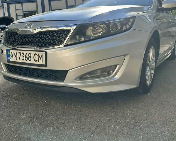 Серый Киа K5, объемом двигателя 2 л и пробегом 280 тыс. км за 6800 $, фото 1 на Automoto.ua