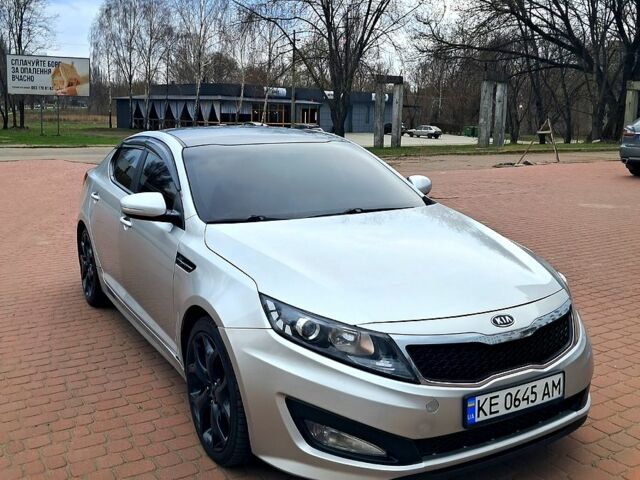 Серый Киа K5, объемом двигателя 2 л и пробегом 174 тыс. км за 8000 $, фото 7 на Automoto.ua