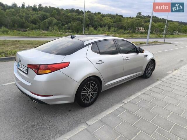 Сірий Кіа K5, об'ємом двигуна 2 л та пробігом 181 тис. км за 8250 $, фото 2 на Automoto.ua