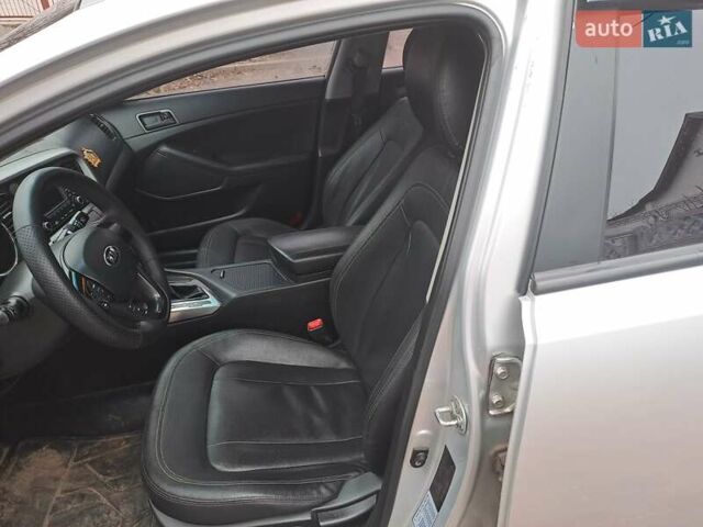 Сірий Кіа K5, об'ємом двигуна 2 л та пробігом 240 тис. км за 7100 $, фото 6 на Automoto.ua
