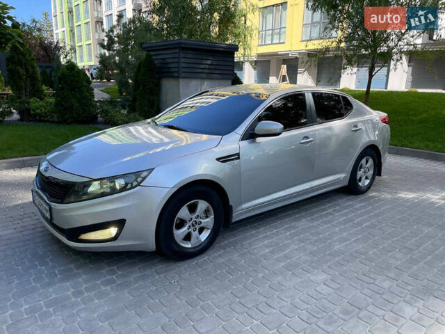 Сірий Кіа K5, об'ємом двигуна 2 л та пробігом 230 тис. км за 6500 $, фото 1 на Automoto.ua