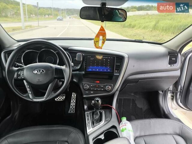 Сірий Кіа K5, об'ємом двигуна 2 л та пробігом 181 тис. км за 8250 $, фото 9 на Automoto.ua