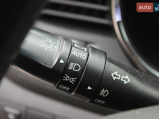 Серый Киа K5, объемом двигателя 2 л и пробегом 220 тыс. км за 9999 $, фото 32 на Automoto.ua