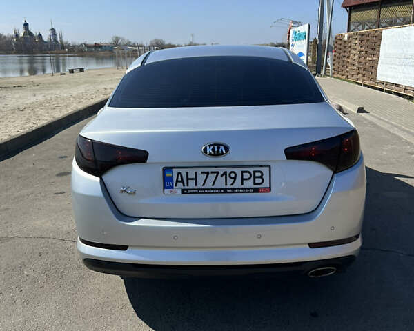Сірий Кіа K5, об'ємом двигуна 2 л та пробігом 248 тис. км за 9500 $, фото 10 на Automoto.ua