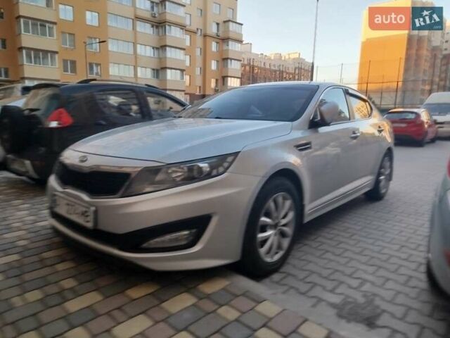 Сірий Кіа K5, об'ємом двигуна 2 л та пробігом 420 тис. км за 9500 $, фото 7 на Automoto.ua