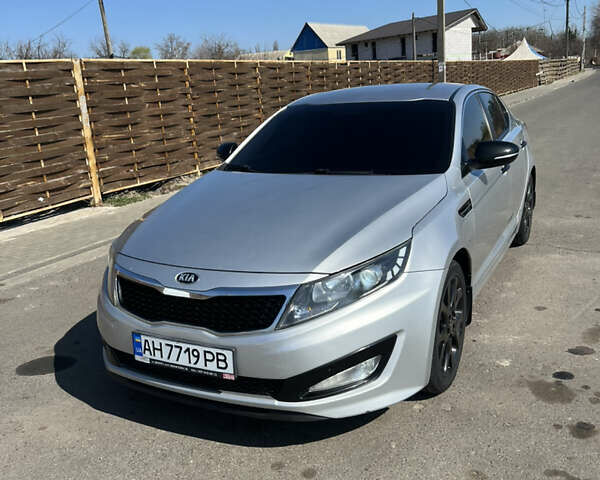 Сірий Кіа K5, об'ємом двигуна 2 л та пробігом 248 тис. км за 9500 $, фото 5 на Automoto.ua