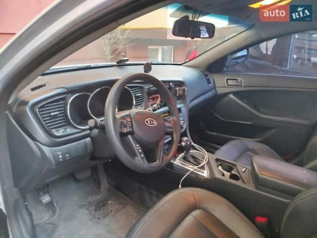 Сірий Кіа K5, об'ємом двигуна 2 л та пробігом 420 тис. км за 9500 $, фото 2 на Automoto.ua