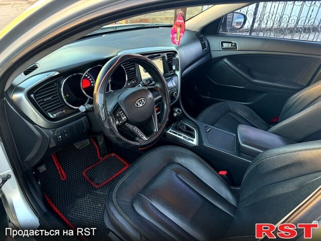 Серый Киа K5, объемом двигателя 2 л и пробегом 284 тыс. км за 6999 $, фото 8 на Automoto.ua
