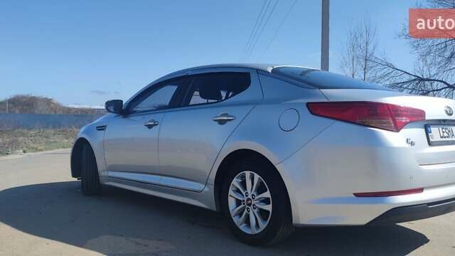 Сірий Кіа K5, об'ємом двигуна 2 л та пробігом 310 тис. км за 8200 $, фото 2 на Automoto.ua