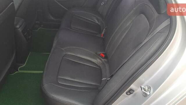 Серый Киа K5, объемом двигателя 2 л и пробегом 316 тыс. км за 7700 $, фото 15 на Automoto.ua