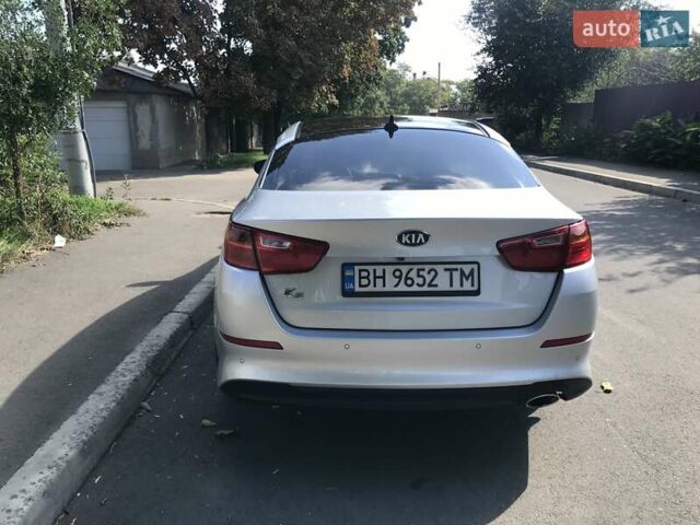 Серый Киа K5, объемом двигателя 0 л и пробегом 180 тыс. км за 9700 $, фото 1 на Automoto.ua