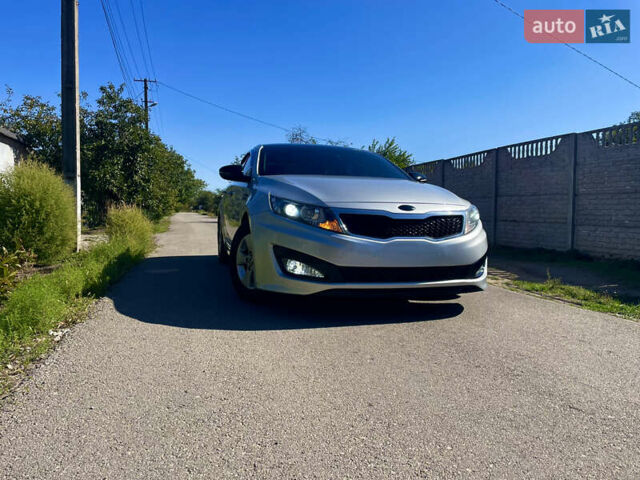 Сірий Кіа K5, об'ємом двигуна 2 л та пробігом 312 тис. км за 7999 $, фото 7 на Automoto.ua