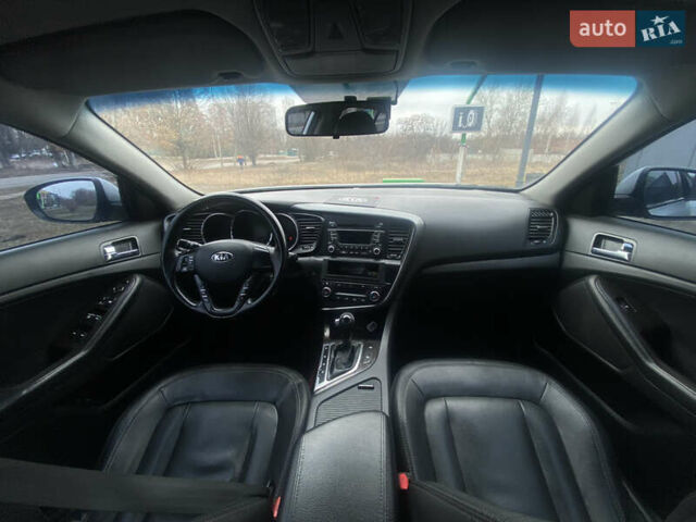 Серый Киа K5, объемом двигателя 2 л и пробегом 363 тыс. км за 8750 $, фото 14 на Automoto.ua
