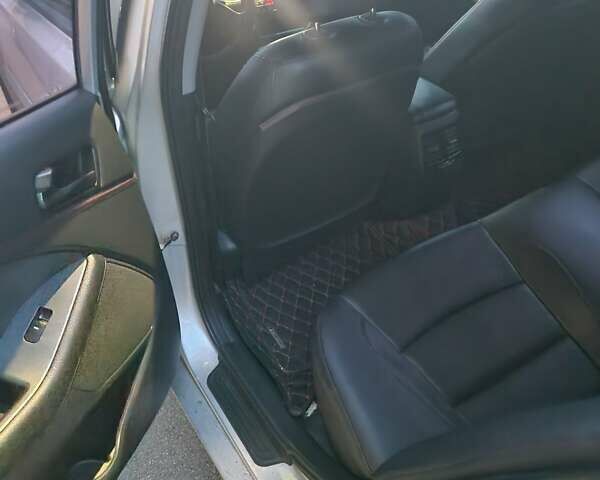 Сірий Кіа K5, об'ємом двигуна 2 л та пробігом 355 тис. км за 6500 $, фото 2 на Automoto.ua