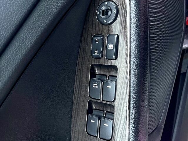 Кіа K5 2013 у Одесі на Automoto.ua Сірий Кіа K5, об'ємом двигуна 2 л та пробігом 199 тис. км за 8500 $, фото 11 на Automoto.ua