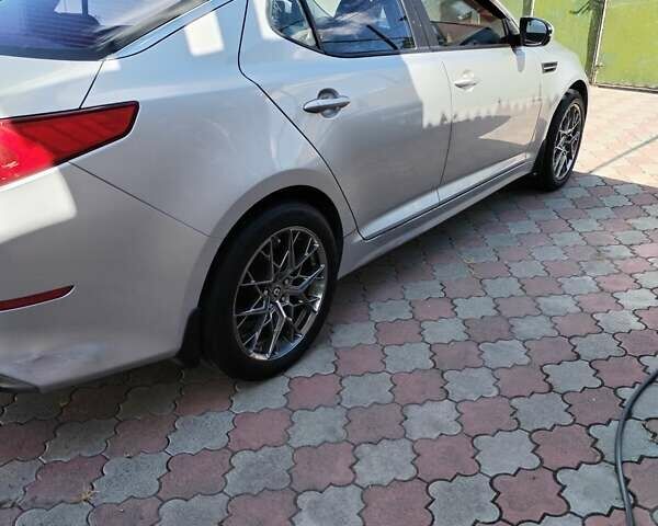 Сірий Кіа K5, об'ємом двигуна 2 л та пробігом 127 тис. км за 9300 $, фото 9 на Automoto.ua