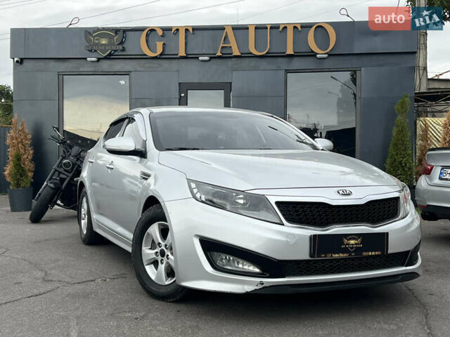 Сірий Кіа K5, об'ємом двигуна 2 л та пробігом 195 тис. км за 8200 $, фото 1 на Automoto.ua