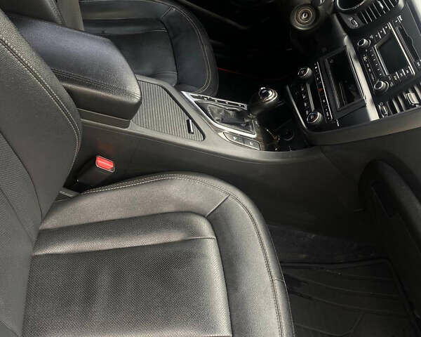 Серый Киа K5, объемом двигателя 2 л и пробегом 363 тыс. км за 7800 $, фото 13 на Automoto.ua