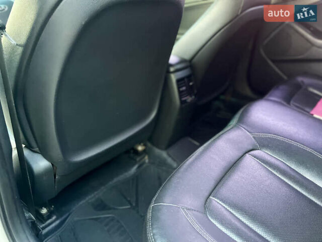 Сірий Кіа K5, об'ємом двигуна 2 л та пробігом 312 тис. км за 7999 $, фото 17 на Automoto.ua