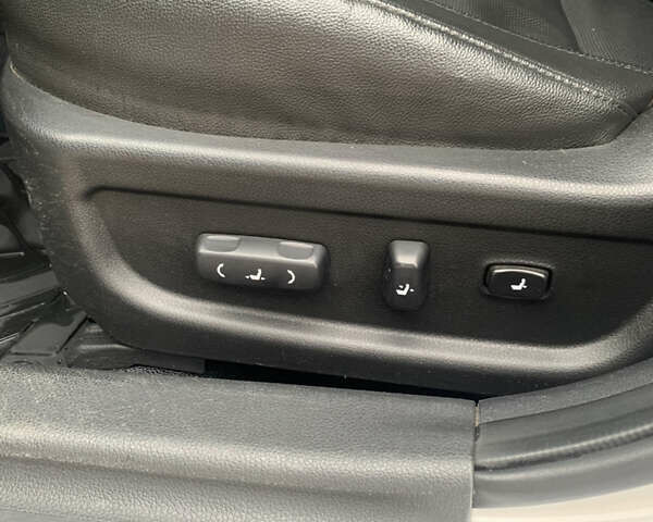 Серый Киа K5, объемом двигателя 2 л и пробегом 241 тыс. км за 8800 $, фото 16 на Automoto.ua