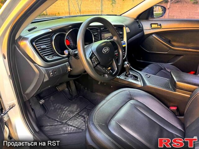 Серый Киа K5, объемом двигателя 2 л и пробегом 191 тыс. км за 7700 $, фото 9 на Automoto.ua