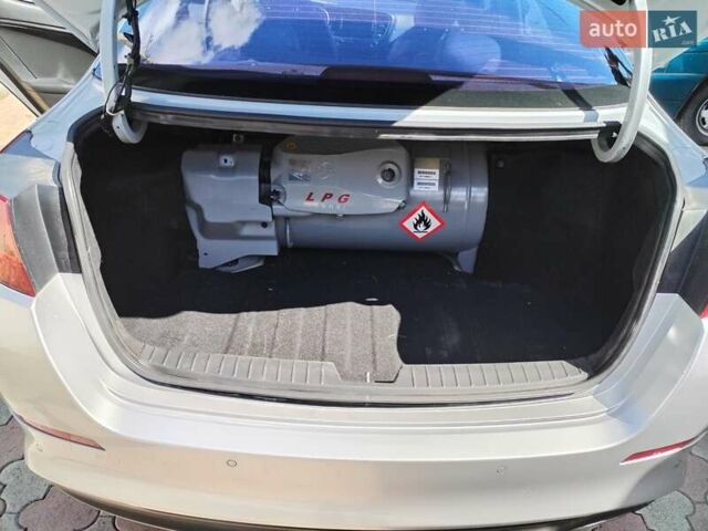 Сірий Кіа K5, об'ємом двигуна 2 л та пробігом 127 тис. км за 9300 $, фото 14 на Automoto.ua