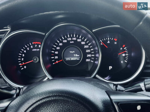 Сірий Кіа K5, об'ємом двигуна 2 л та пробігом 245 тис. км за 7899 $, фото 12 на Automoto.ua