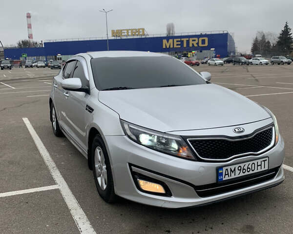 Серый Киа K5, объемом двигателя 2 л и пробегом 241 тыс. км за 8800 $, фото 10 на Automoto.ua