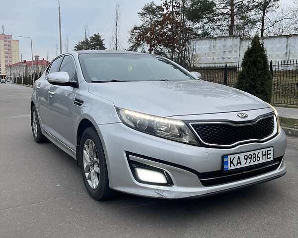 Серый Киа K5, объемом двигателя 2 л и пробегом 168 тыс. км за 10300 $, фото 1 на Automoto.ua