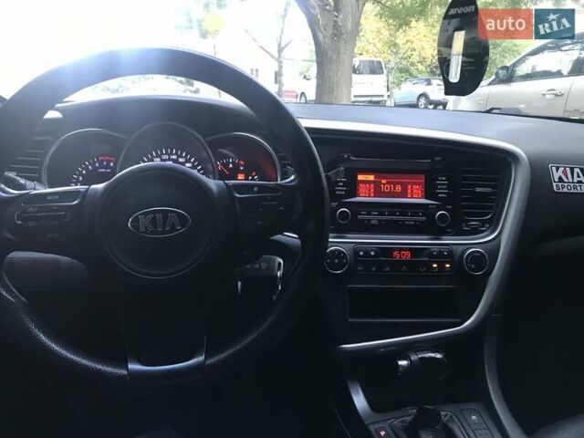 Серый Киа K5, объемом двигателя 0 л и пробегом 180 тыс. км за 9700 $, фото 3 на Automoto.ua