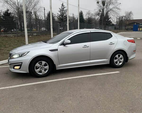 Серый Киа K5, объемом двигателя 2 л и пробегом 241 тыс. км за 8800 $, фото 3 на Automoto.ua