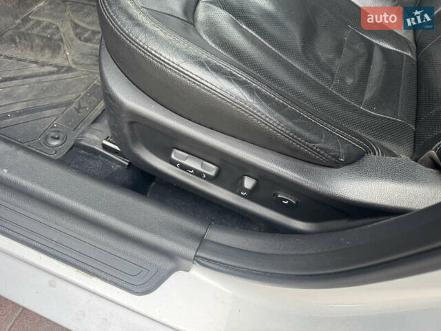 Серый Киа K5, объемом двигателя 2 л и пробегом 238 тыс. км за 6800 $, фото 5 на Automoto.ua
