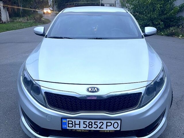 Кіа K5 2013 у Одесі на Automoto.ua Сірий Кіа K5, об'ємом двигуна 2 л та пробігом 199 тис. км за 8500 $, фото 3 на Automoto.ua