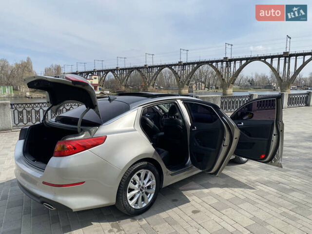 Сірий Кіа K5, об'ємом двигуна 2 л та пробігом 258 тис. км за 12200 $, фото 19 на Automoto.ua