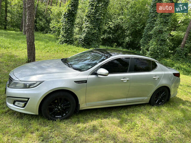 Серый Киа K5, объемом двигателя 2 л и пробегом 482 тыс. км за 8200 $, фото 3 на Automoto.ua