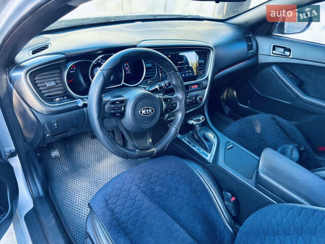 Сірий Кіа K5, об'ємом двигуна 2 л та пробігом 245 тис. км за 7899 $, фото 4 на Automoto.ua