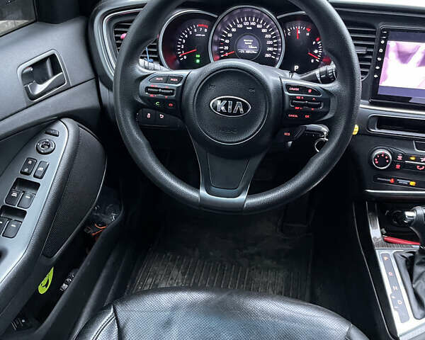 Серый Киа K5, объемом двигателя 2 л и пробегом 168 тыс. км за 10300 $, фото 8 на Automoto.ua