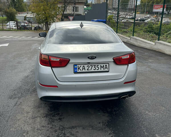 Серый Киа K5, объемом двигателя 2 л и пробегом 345 тыс. км за 8500 $, фото 2 на Automoto.ua