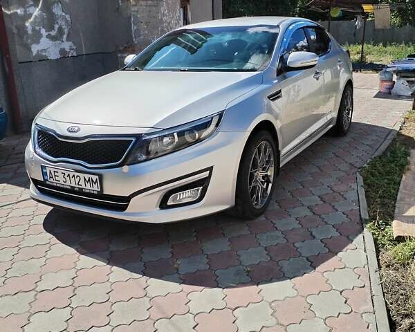 Сірий Кіа K5, об'ємом двигуна 2 л та пробігом 127 тис. км за 9300 $, фото 2 на Automoto.ua